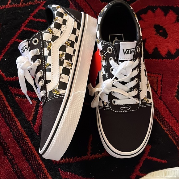 NWT Vans Old Skool Unisex Black Checkered Vans with Bees - Picture 4 of 7